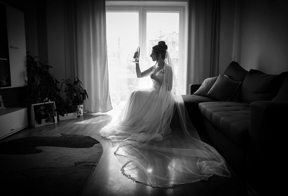 przygotowania-do-ślubu-u-Panny-Młodej-cudowna-suknia-ślubna-fotograf-Gorlice-Nowy-Sącz
